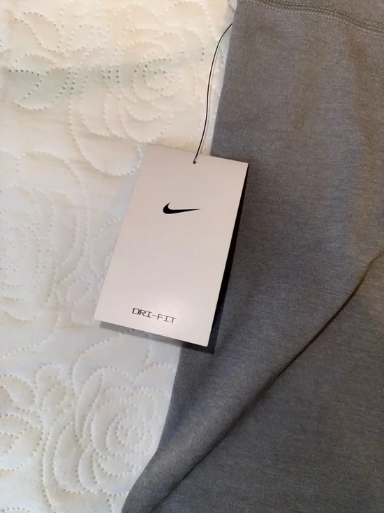 Nike Women's Gray High-Waist Bike Shorts - Picture 6 of 7